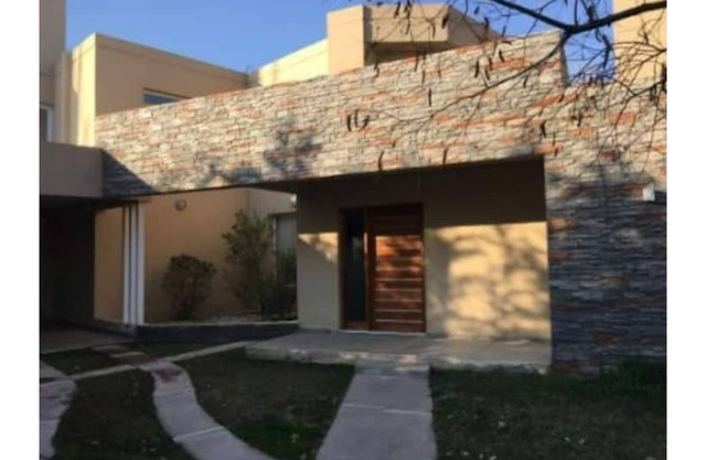 Mendoza House in B. Cerrado- Chacras de Coria