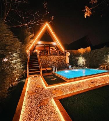 Merce Bungalov