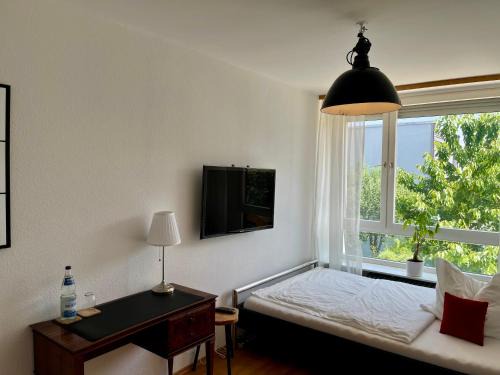 MesseWohnenAschheim Business Zimmer und Apartment mit Balkon bei Messe München
