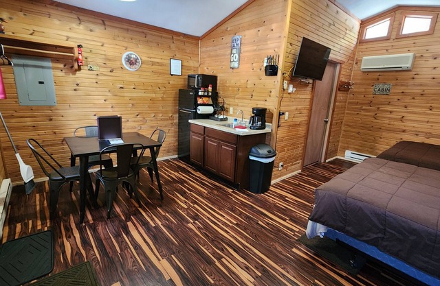Methner's High Bridge Cabin #3