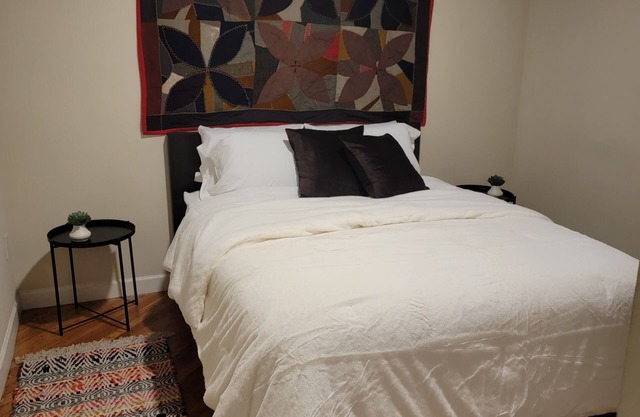 Metro Art Loft + 5 Mins Downtown Richmond