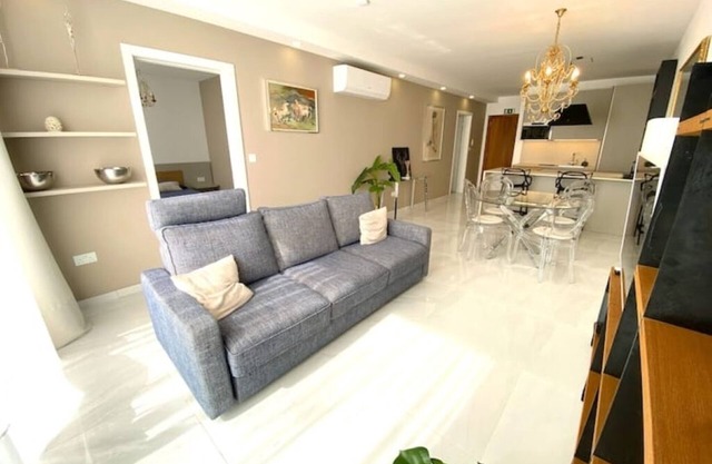 MIA Black Luxury Suite - with Private Pool Spa