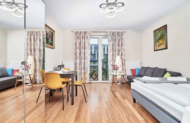 Miasto Marina A Wrocław | Cosy Studio with Gym, Balcony and Parking