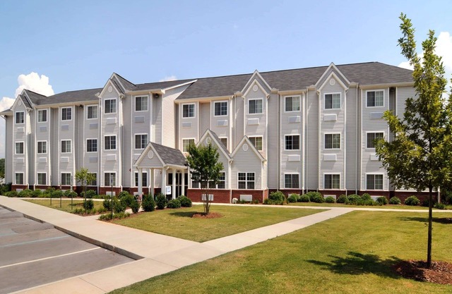 Microtel Inn & Suites by Wyndham Huntsville