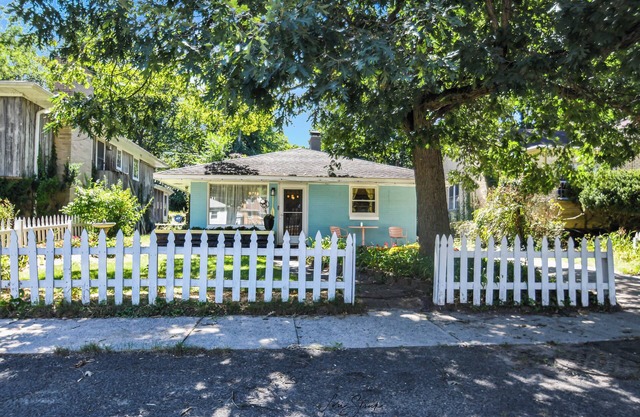 Mid-Century Cottage Beach Oasis
