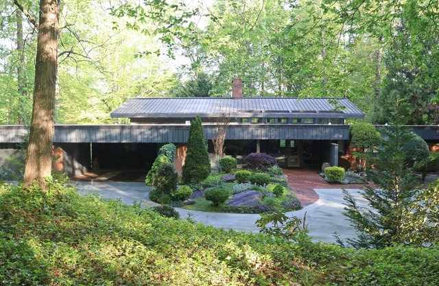 Mid Century Modern Home on 15th hole of Sedgefield CC