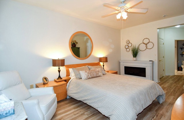 Mid-Term Gem - Private Bedroom Suite