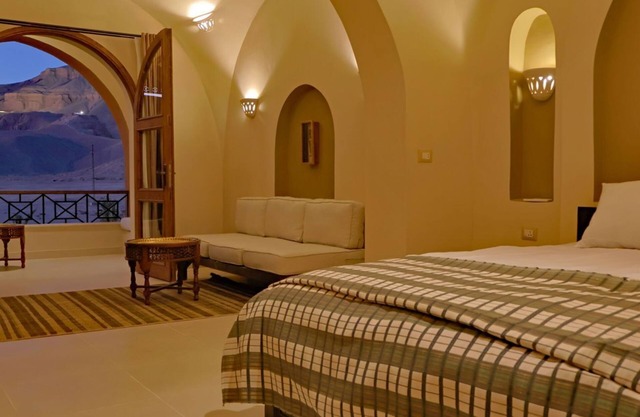 Middle Floor Suite at Malkata House: Desert Views & Pool