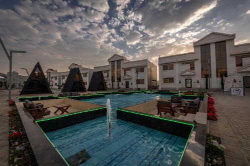 MidTown Majestic Garden Resort