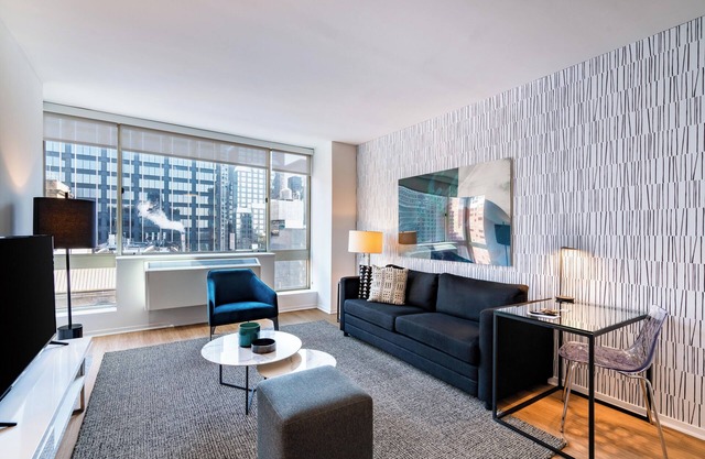 Midtown West One Bed near Central Park Entrance