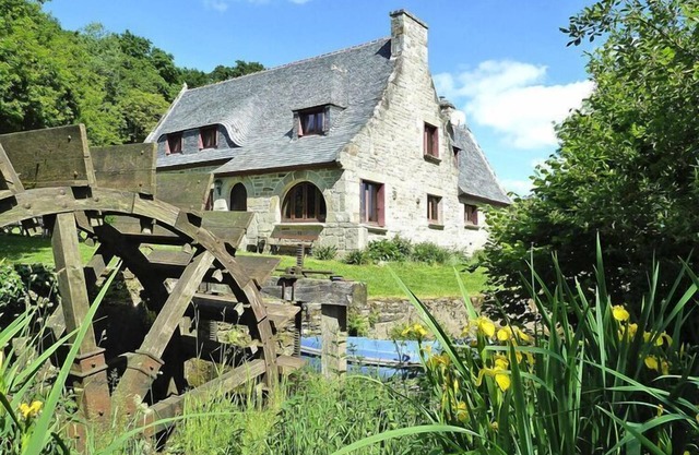 Mill in Brittany by River Aulne with Kayaks