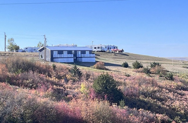 Million Dollar View Of Beautiful Lake Oahe! Hunting and Fishing Paradise!