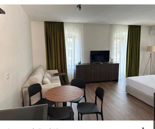 Milo's Villa