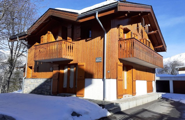 Mimosa - Attractive Ski Chalet