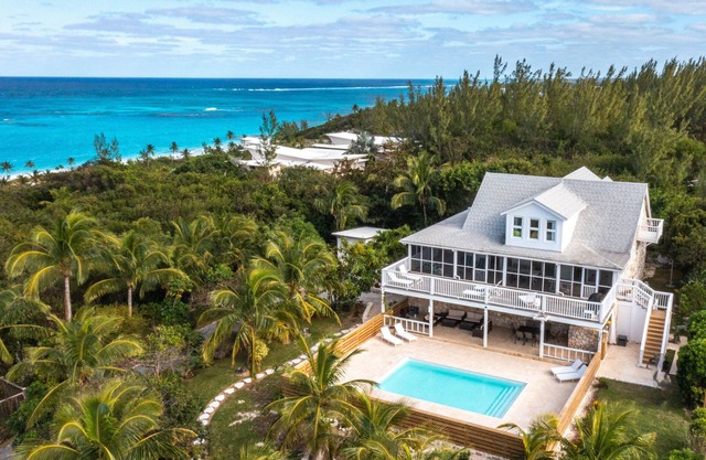 Mint Home w/Private Htd Pool, Game Room