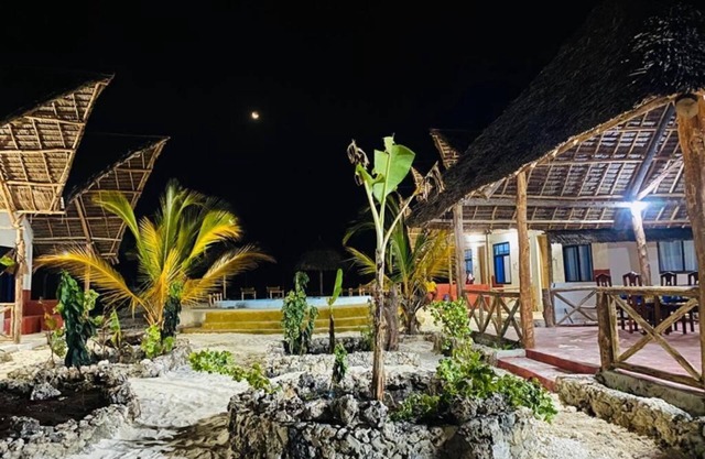MKEKA SPICE LODGE
