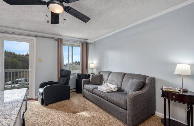 ML269| Ski In/Out | Mountain View | Sleeps 8