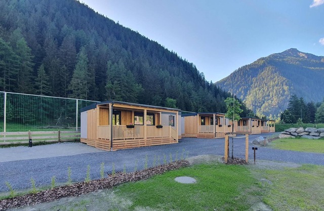 Mobile home, shower, toilet, 2 bedrooms - HOCHoben camp & explore