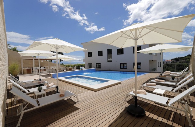 Modena Maris Apartments
