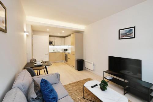 Modern 1 Bed Apt Bracknell- with parking