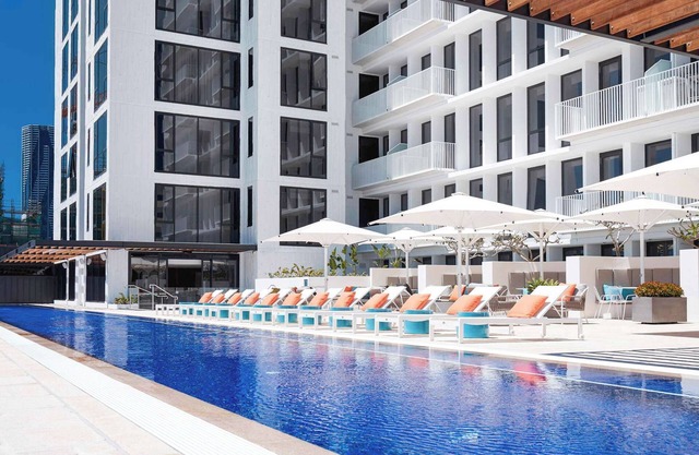 Modern 1-Bed Near CBD: Park View