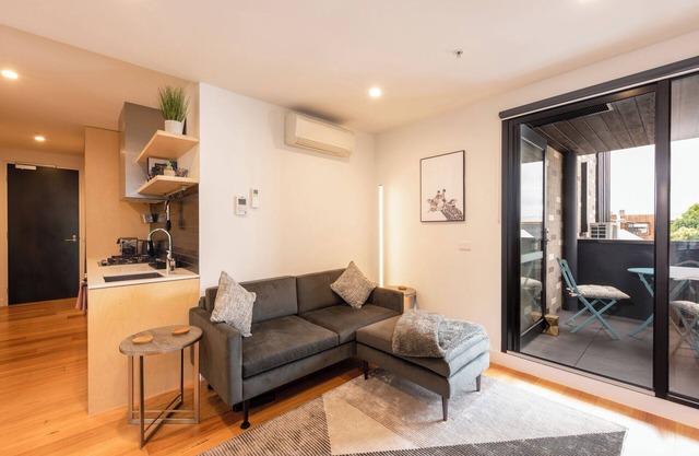 Modern 1BR Apt in Brunswick East, 15 mins from CBD