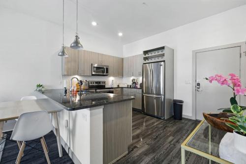 Modern 1BR near TPC Golf Free Parking and Wifi