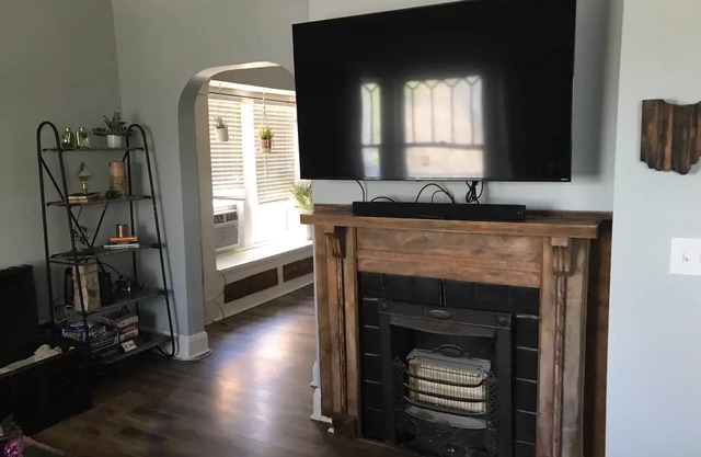 Modern 2 bedroom apartment - 5 min drive to beach