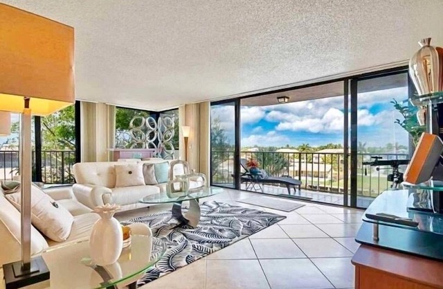 Modern 2BR 2B Condo on the Intracoastal. 90 Day Rental min.