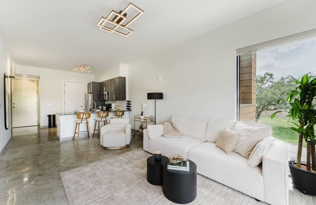 Modern 2BR, Family-Friendly in FLL, Near Beach!