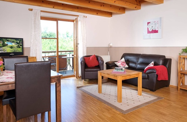 Modern 3-room country house vacation apartment