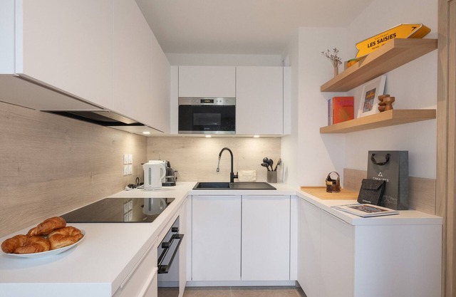 Modern apartment in Cernix with large terrace