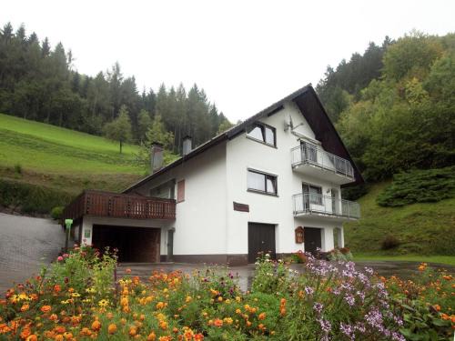 Modern Apartment in Bad Peterstal-Griesbach with Vineyards