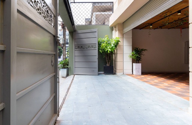 Modern Apt near center & promotion for grand open
