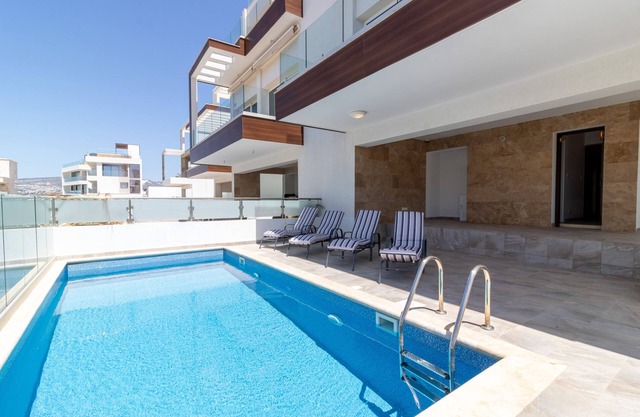 Modern Beach House - Private Pool - Private Elevator - Sea Views