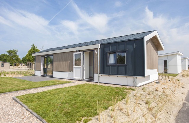 Modern chalet at 4.5 km. from Rockanje