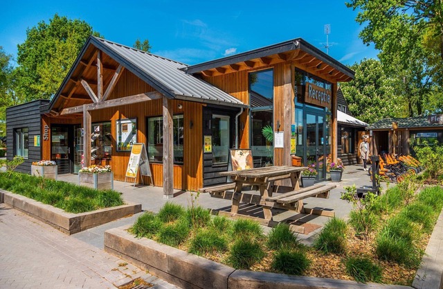 Modern chalet with dishwasher