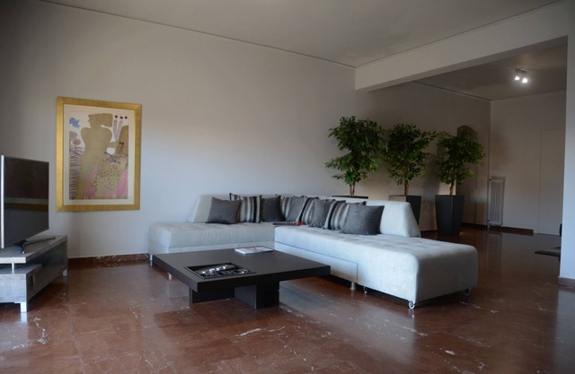 Modern & Classy Central Apartment
