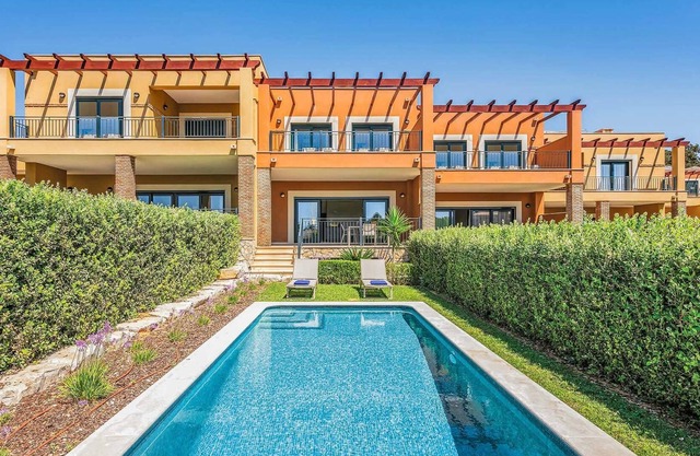 Modern countryside aspect-short drive to Carvoeiro