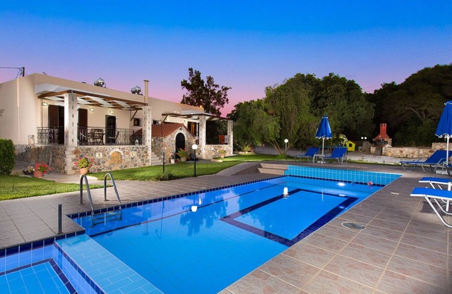 Modern Countryside Villa with Private pool, spectacular view, peaceful location
