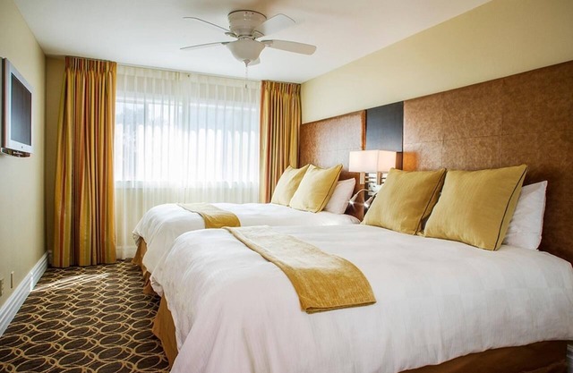 Modern Family Suite w/Kitchen | Play Area | Free Parking | Outdoor Pool