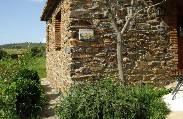 Modern Farmhouse in Valencia de Alcántara with Pool