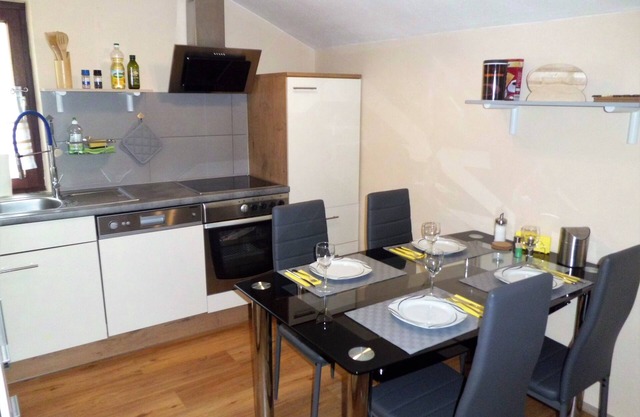 Modern FEWO centrally located with free entry to the Alpentherme, only 400m from the ski lift