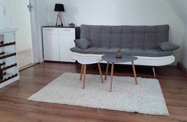 Modern furnished 2-room apartment Top floor apartment in 70376 Stuttgart-Münster