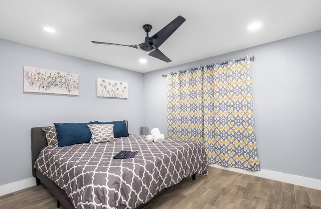 Modern Heights+1BD Kg Bd+POOL
