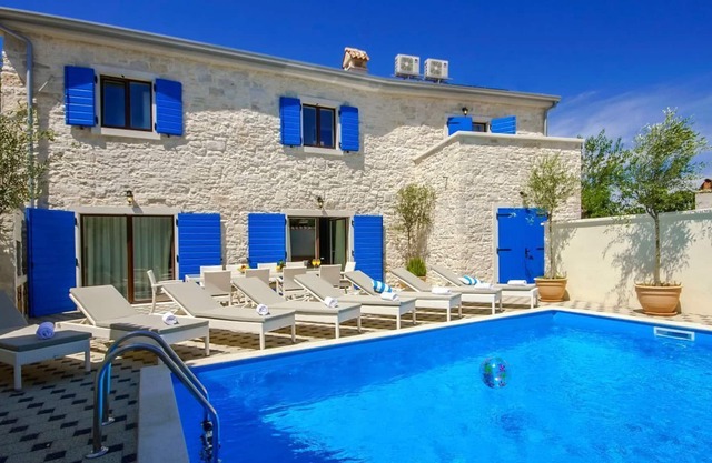 Modern holiday home with pool in a quiet place near Vrsar and Poreč