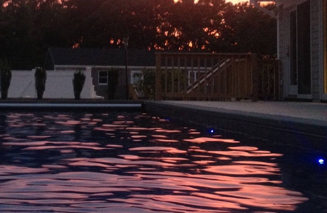 Modern home, great quiet location w/saltwater pool & hot tub!