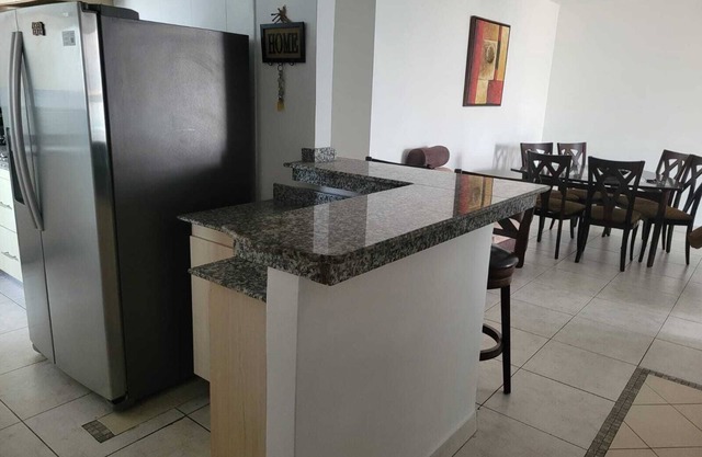 Modern Loft Near Everything, Spacious 3-bedroom apartment in fantastic Panamá