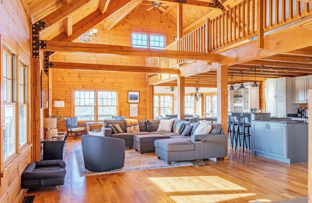 Modern Log Chalet - 10 acres, views, and a pond!