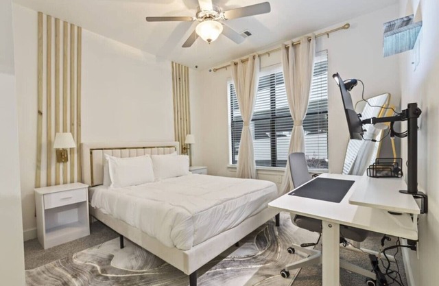 Modern, Lux 2B Near The Star, Toyota HQ, Legacy We